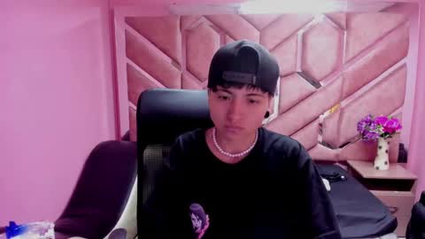 Snapshot of im_mathias chatting on 18, 1, 2025 mathias online show from 18, 1, 2025