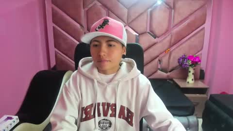 Snapshot of im_mathias chatting on 21, 1, 2025 mathias online show from 21, 1, 2025