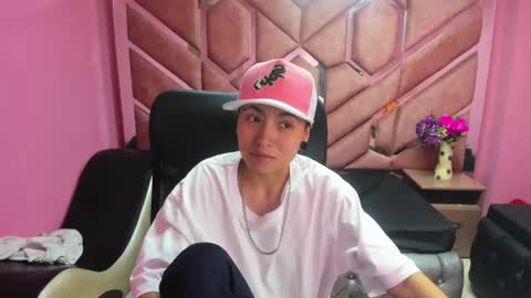 Snapshot of im_mathias chatting on 21, 1, 2025 mathias online show from 21, 1, 2025