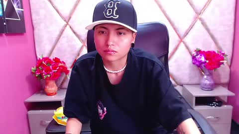 Snapshot of im_mathias chatting on 31, 1, 2025 mathias online show from 31, 1, 2025