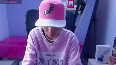 Snapshot of im_mathias chatting on 7, 3, 2025 mathias online show from 7, 3, 2025