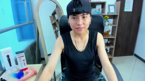 Snapshot of im_mathias chatting on 28, 9, 2025 mathias online show from 28, 9, 2025