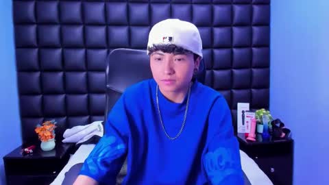 Snapshot of im_mathias chatting on 30, 9, 2025 mathias online show from 30, 9, 2025