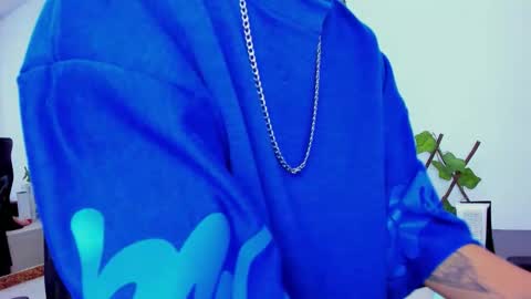 Snapshot of im_mathias chatting on 15, 10, 2025 mathias online show from 15, 10, 2025