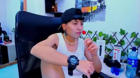 Snapshot of im_mathias chatting on 23, 11, 2025 mathias online show from 23, 11, 2025