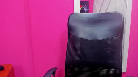 Snapshot of im_mathias chatting on 26, 11, 2025 mathias online show from 26, 11, 2025