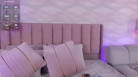 im_miadoll online show from 13, 4, 2026