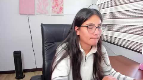 Snapshot of im_miia chatting on 3, 4, 2026 Mia online show from 3, 4, 2026