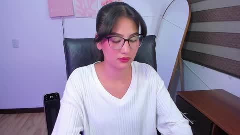 Snapshot of im_miia chatting on 24, 4, 2026 Mia online show from 24, 4, 2026