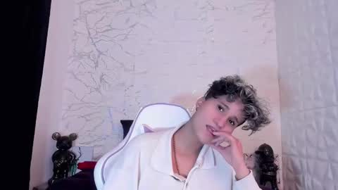 im_milan_rs online show from 8, 3, 2025