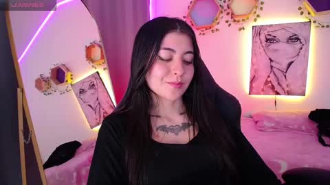 Snapshot of im_rosse_ chatting on 8, 10, 2025 Jade Rosse online show from 8, 10, 2025