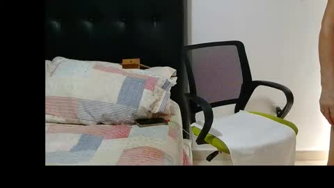 Snapshot of im_sharonr chatting on 11, 11, 2025 Sharon online show from 11, 11, 2025