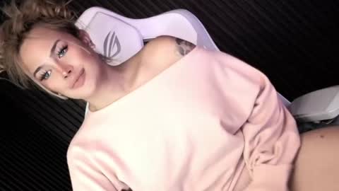 Snapshot of im_ur_nightmare chatting on 13, 4, 2026 Candy Moore online show from 13, 4, 2026