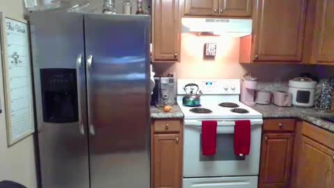 Snapshot of iman_love chatting on 5, 2, 2025 iman_love online show from 5, 2, 2025