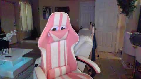 Snapshot of iman_love chatting on 23, 9, 2025 iman_love online show from 23, 9, 2025