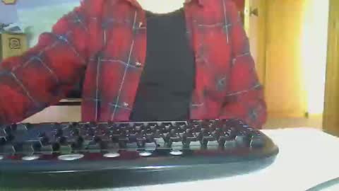 Snapshot of imaussiechris chatting on 2, 11, 2025 Aussie Guy online show from 2, 11, 2025