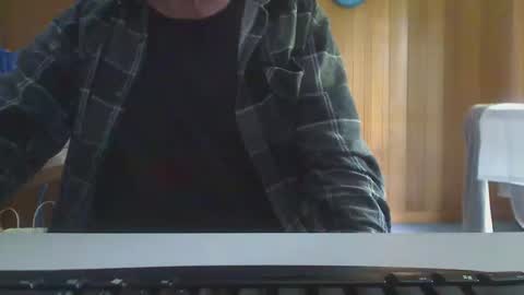 Snapshot of imaussiechris chatting on 10, 4, 2026 Aussie Guy online show from 10, 4, 2026