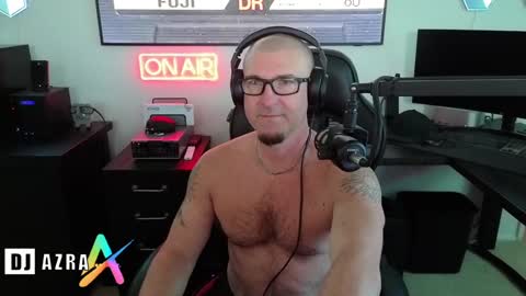 Snapshot of imdjazra chatting on 27, 12, 2024 DJ Azra online show from 27, 12, 2024