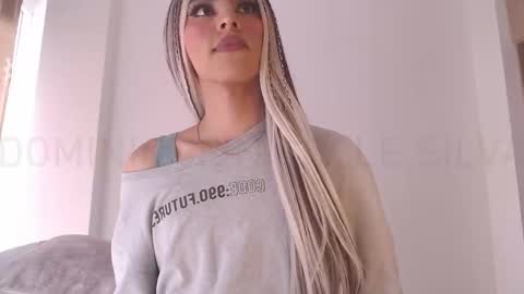 Snapshot of imdominique chatting on 8, 10, 2025 online show from 8, 10, 2025