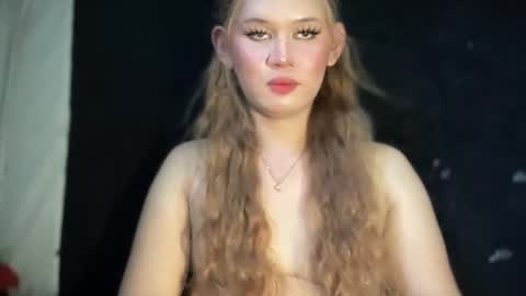 Mika online show from 21, 12, 2025