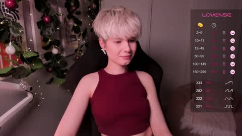 Snapshot of imnotmia chatting on 10, 12, 2024 Mia online show from 10, 12, 2024