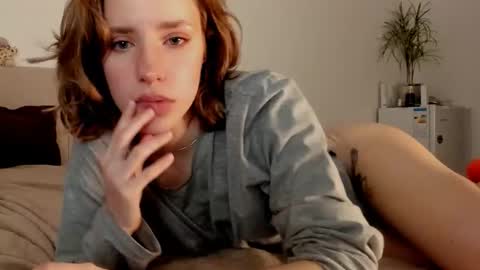 Snapshot of imogensy chatting on 21, 12, 2025 my name Imo Fansly online show from 21, 12, 2025