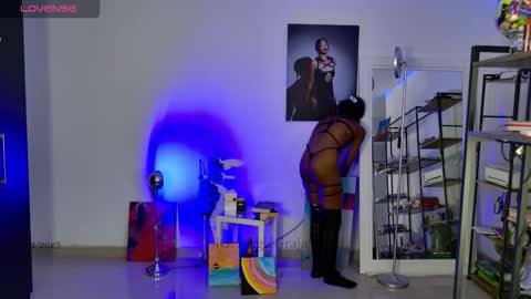 Snapshot of imselma chatting on 18, 12, 2025 Ill take a break see you later to light candles online show from 18, 12, 2025