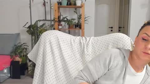 Ina Kush online show from 4, 3, 2025