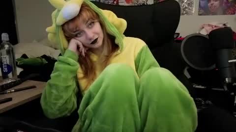 Snapshot of inarafoxxx chatting on 20, 4, 2026 Inarafoxx online show from 20, 4, 2026