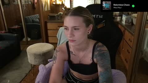 Snapshot of incognitoqueen chatting on 28, 1, 2025 Carter online show from 28, 1, 2025