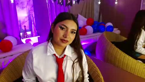 incredible_foxxy online show from 5, 7, 2026