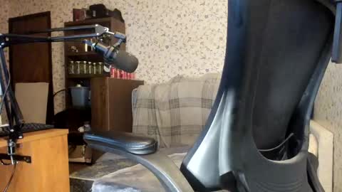 Snapshot of incredibleballbusting chatting on 25, 3, 2026 Beau Beckett online show from 25, 3, 2026