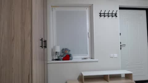 Della online show from 18, 9, 2025