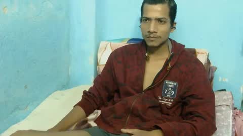 Snapshot of indian_bengali_boy chatting on 1, 12, 2025 Suman Leo online show from 1, 12, 2025