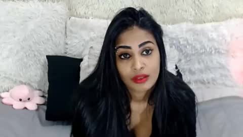 Jazmin online show from 15, 5, 2026