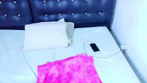 Snapshot of indian_whore18 chatting on 28, 5, 2026 indian_whore18 online show from 28, 5, 2026
