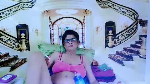 Femiez online show from 28, 12, 2024