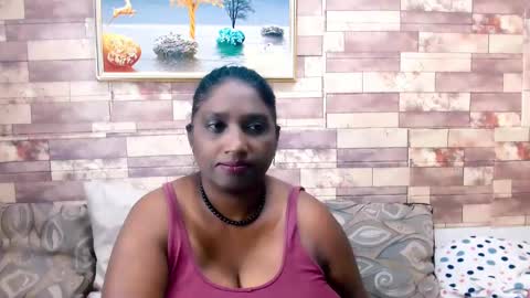 Snapshot of indianblue3 chatting on 28, 12, 2024 tracy online show from 28, 12, 2024