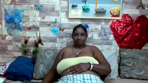 Snapshot of indianblue3 chatting on 4, 2, 2025 tracy online show from 4, 2, 2025