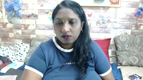 Snapshot of indianblue3 chatting on 27, 10, 2025 tracy online show from 27, 10, 2025