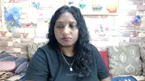 Snapshot of indianblue3 chatting on 24, 11, 2025 tracy online show from 24, 11, 2025