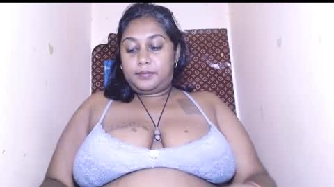 Snapshot of indiancoco chatting on 13, 2, 2025 candice online show from 13, 2, 2025