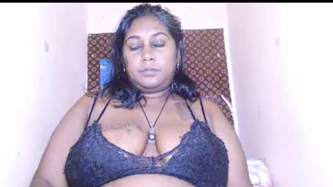 Snapshot of indiancoco chatting on 28, 2, 2025 candice online show from 28, 2, 2025