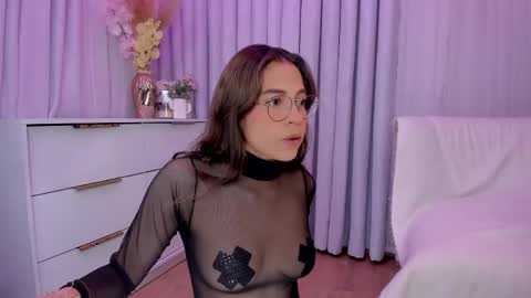 Snapshot of indiancutie_ chatting on 14, 4, 2026 MIA online show from 14, 4, 2026