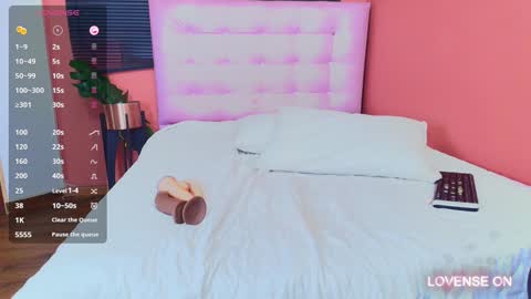 LITTLE AINHOA  online show from 23, 12, 2024