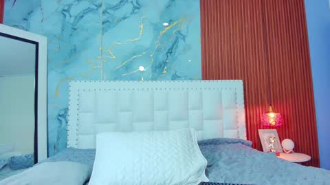 LITTLE AINHOA  online show from 28, 1, 2025