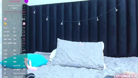 LITTLE AINHOA  online show from 12, 3, 2025