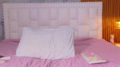 LITTLE AINHOA  online show from 13, 9, 2025