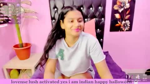 Snapshot of indianflame chatting on 12, 11, 2025 PARADISEQUEEN online show from 12, 11, 2025