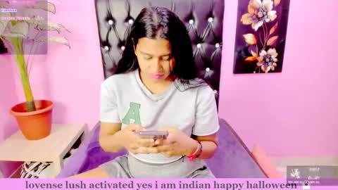 Snapshot of indianflame chatting on 14, 11, 2025 PARADISEQUEEN online show from 14, 11, 2025